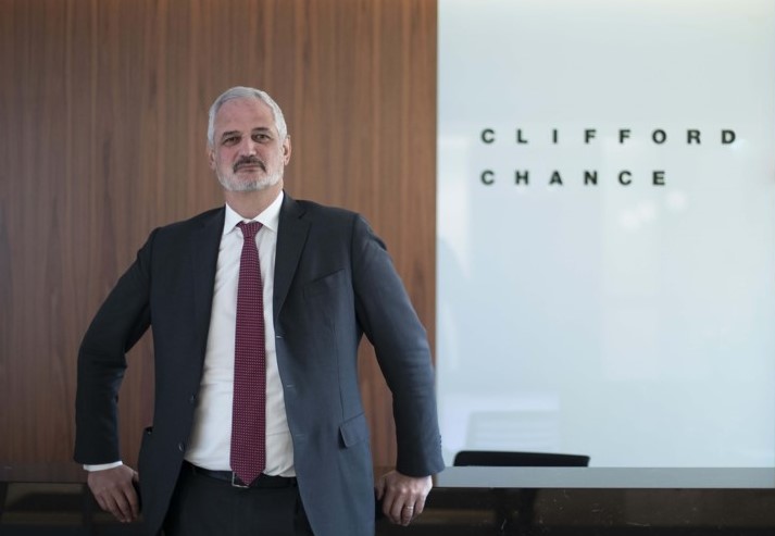 Clifford Chance, Charles Adams è il nuovo Global Managing Partner