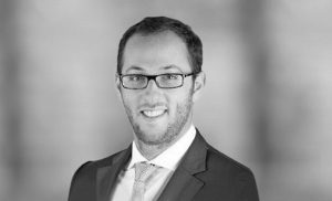 White & Case: Evgney Scirt&ograve; Ostrovsiy nuovo partner