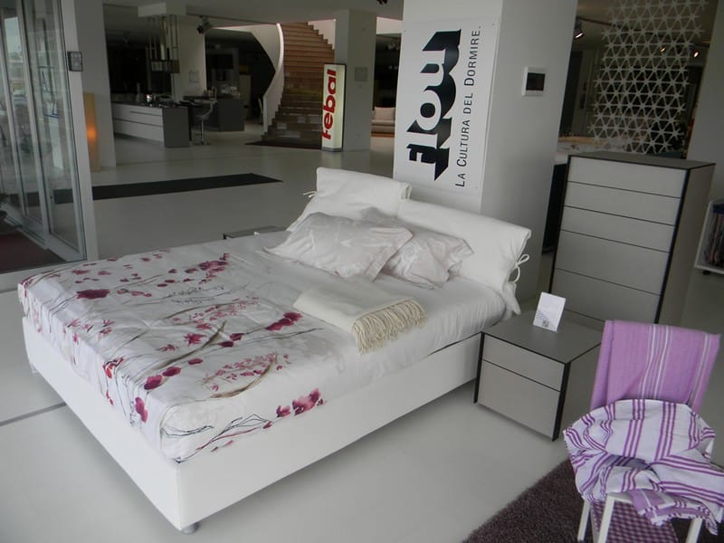 letto-flou-mod-nathalie-testata-recrinabile.jpg