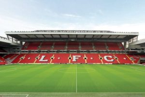 Withers con J&uuml;rgen Klopp per il rinnovo con il Liverpool