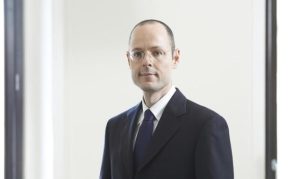 Watson Farley con Cassa di Risparmio di San Miniato nella consegna di Antignano