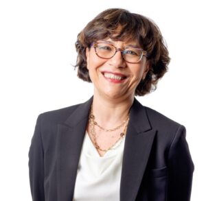 Gattai Minoli Agostinelli con Diamond Love Bond davanti all’Agcm