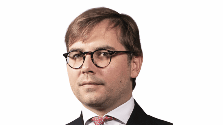 Neu promosso partner di Clifford Chance