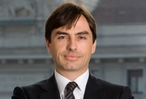 DLA RIDISEGNA L’EXPORT BANCA