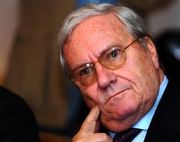 IL GRUPPO L’ESPRESSO MEDITA AZIONE CONTRO BERLUSCONI