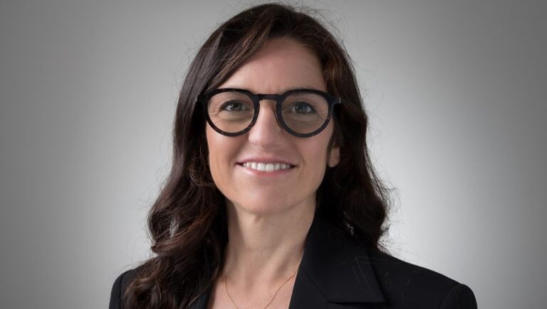 Charles Russell Speechlys cresce a Milano con Annapaola Negri-Clementi