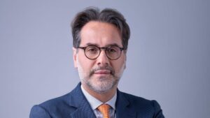 Herbert Smith Freehills apre al Corporate con Augusto Santoro