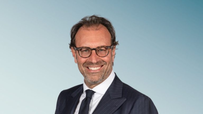 Hogan Lovells: fatturato globale 2025 a $3,3 miliardi, crescita del 30% in Italia